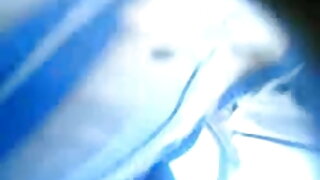 সাদা ভদ্রমহিলা তার হাঁটুর উপর একটি কার্প তলায় একটি কালো মানুষের মুখের মধ্যে একটি প্রজনন অঙ্গ লাগে বেঙ্গলি সেক্স ভিডিও এইচডি